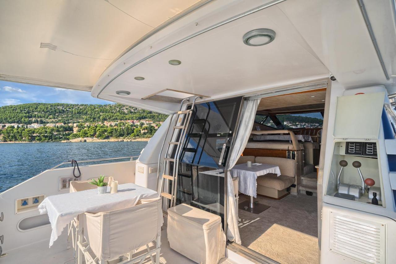 Luxury Yacht - Lex Of The Seas Hotel สปลิท ภายนอก รูปภาพ